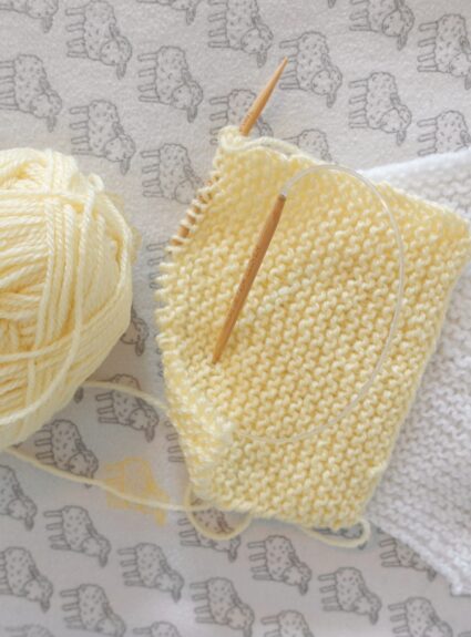 How to Knit Baby Washcloths | Pattern + Tips